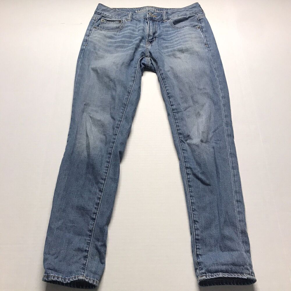 American Eagle Medium Wash Boy Jean Size 2 A1287